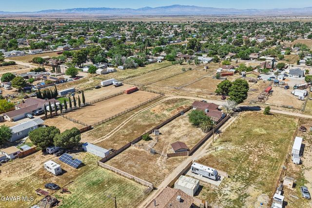 5209 W Avenue M-8, Quartz Hill, CA 93536