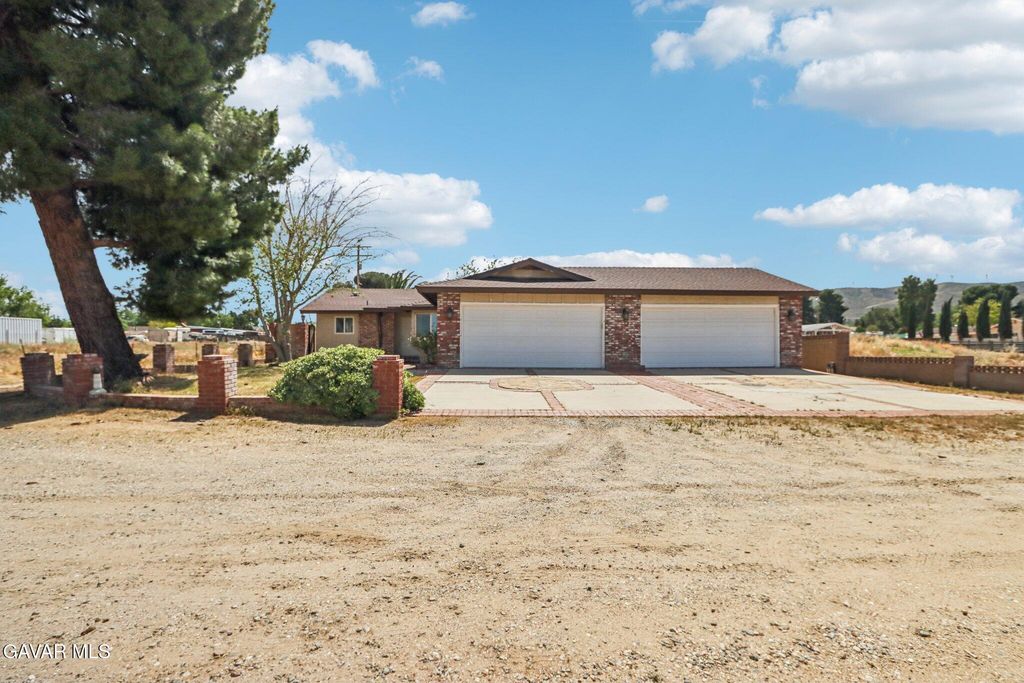 5209 W Avenue M-8, Quartz Hill, CA 93536