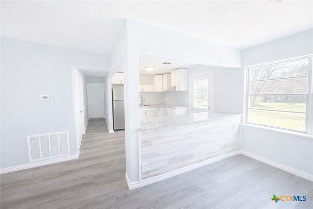 105 Massanet Street, Port Lavaca, TX 77979