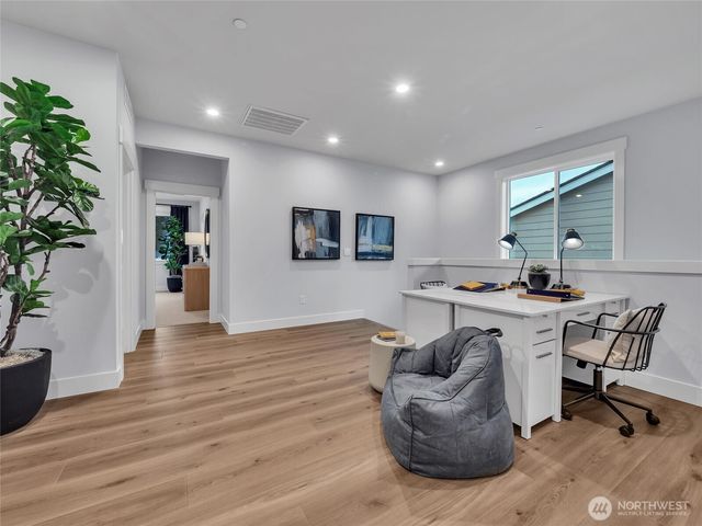 325 182ND Place SE, Bothell, WA 98012