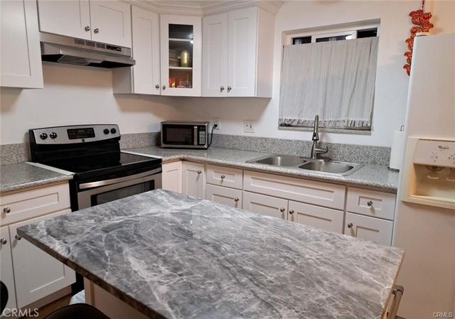 15205 S Budlong Avenue 9, Gardena, CA 90247