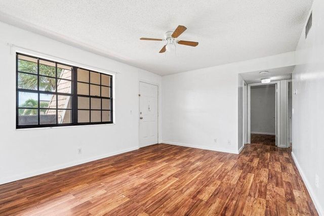 4151 Oak Terrace Drive, Greenacres, FL 33463