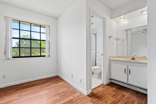 4151 Oak Terrace Drive, Greenacres, FL 33463