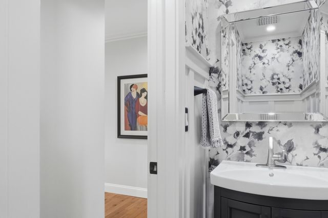 1051 Wren Avenue Se, East Grand Rapids, MI 49506