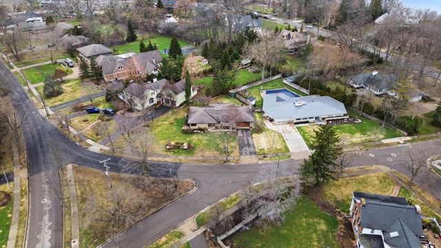 1051 Wren Avenue Se, East Grand Rapids, MI 49506