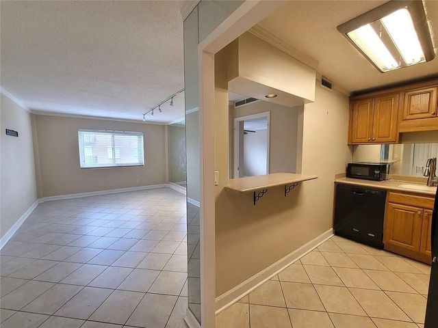 2285 Peachtree Road NE, Atlanta, GA 30309