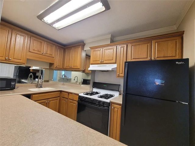 2285 Peachtree Road NE, Atlanta, GA 30309