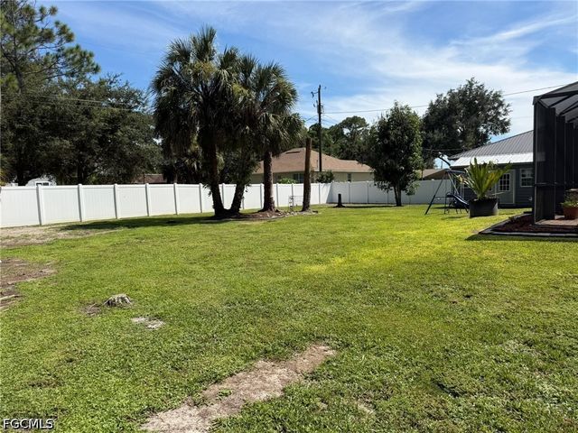 702 Calvin AVE, Lehigh Acres, FL 33972