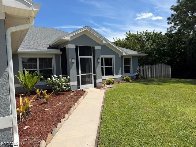 702 Calvin AVE, Lehigh Acres, FL 33972