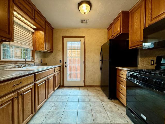 2128 Carlisle Road, Oklahoma City, OK 73120