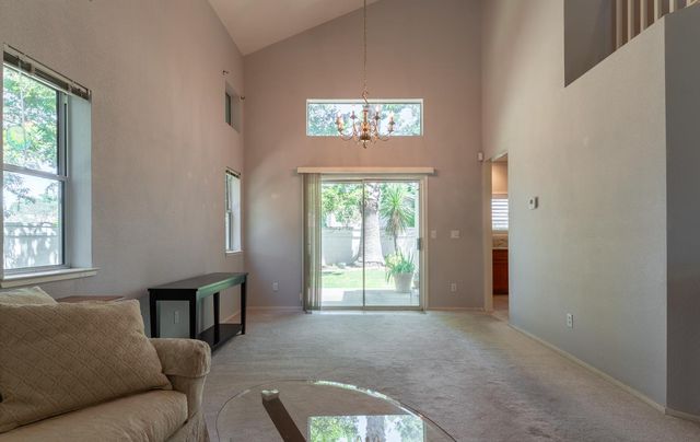9501 Portside Ln, Elk Grove, CA 95758
