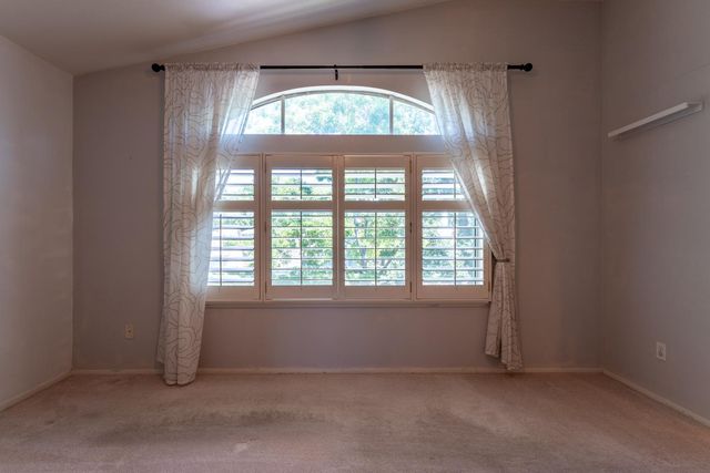 9501 Portside Ln, Elk Grove, CA 95758