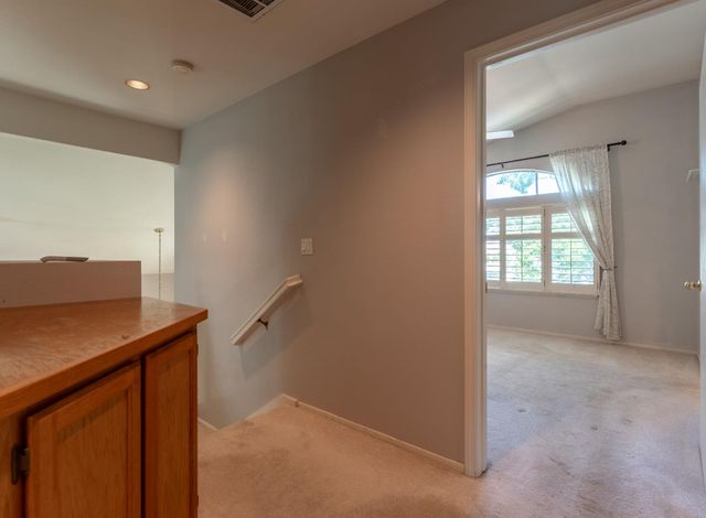 9501 Portside Ln, Elk Grove, CA 95758