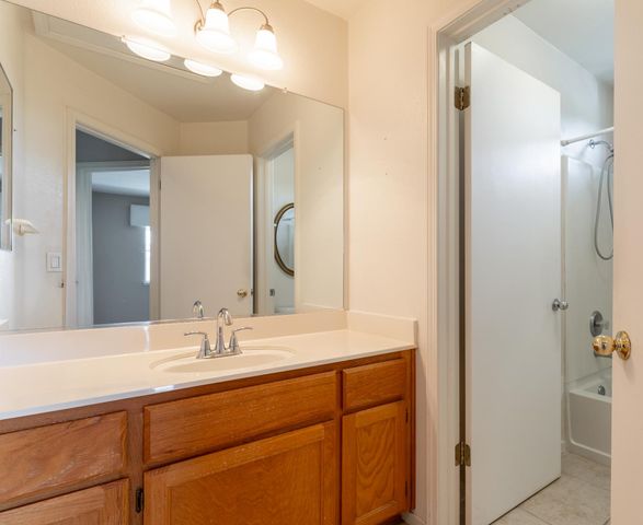 9501 Portside Ln, Elk Grove, CA 95758