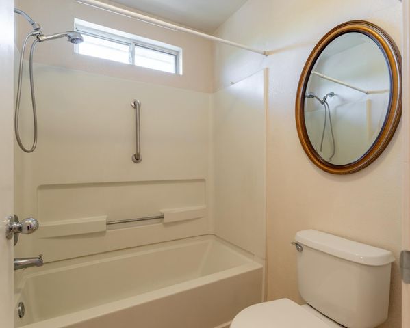 9501 Portside Ln, Elk Grove, CA 95758