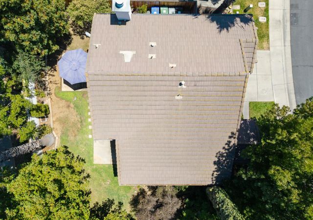 9501 Portside Ln, Elk Grove, CA 95758