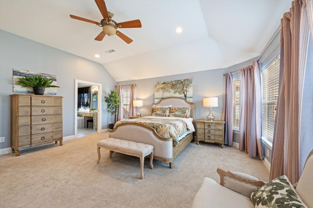 210 Bedrock Dr, White House, TN 37188