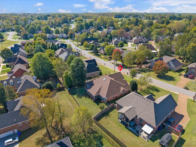 210 Bedrock Dr, White House, TN 37188