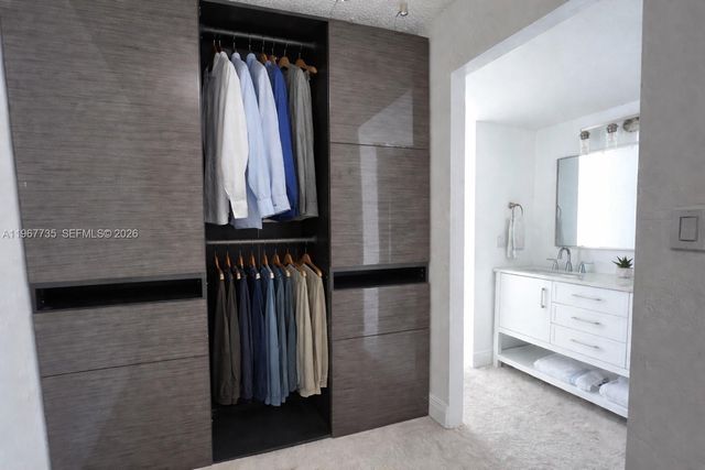 600 NE 36th St 1921, Miami, FL 33137