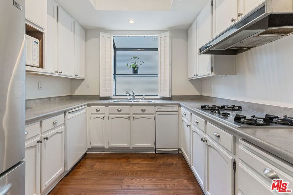 2031 S Bentley Avenue 107, Los Angeles, CA 90025 — photo 5