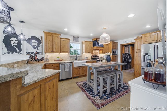 15525 S 149th East Avenue, Bixby, OK 74008