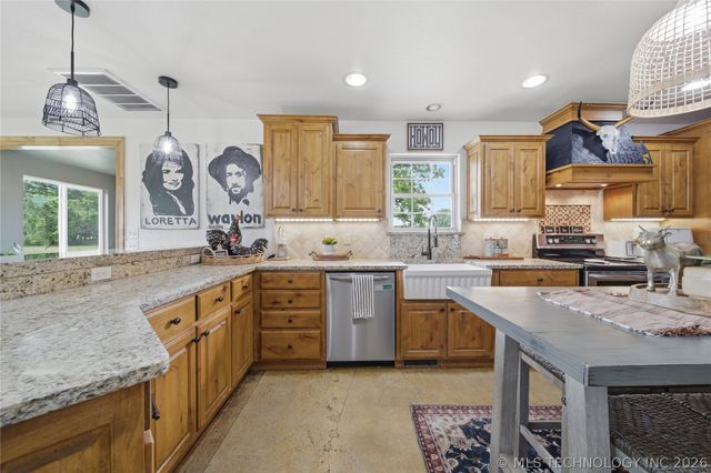 15525 S 149th East Avenue, Bixby, OK 74008