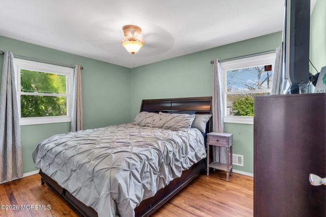 6 Tulip Court, Jackson, NJ 08527