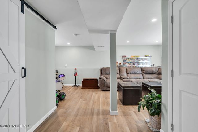 6 Tulip Court, Jackson, NJ 08527