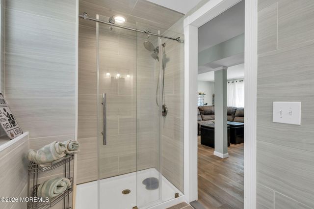6 Tulip Court, Jackson, NJ 08527