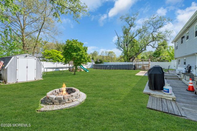 6 Tulip Court, Jackson, NJ 08527