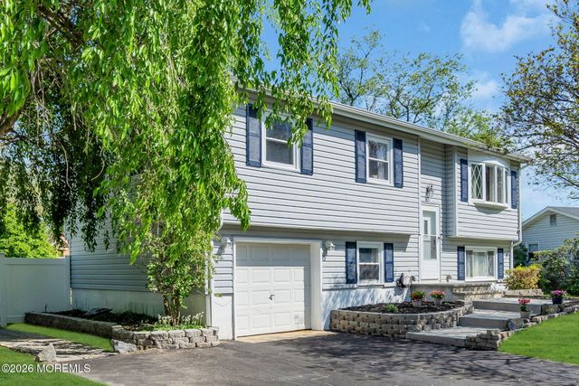 6 Tulip Court, Jackson, NJ 08527