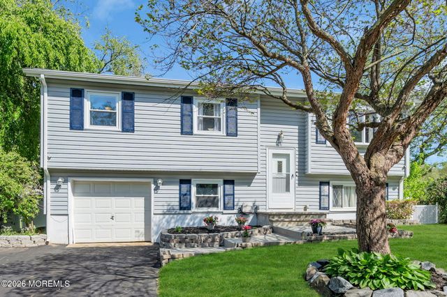 6 Tulip Court, Jackson, NJ 08527