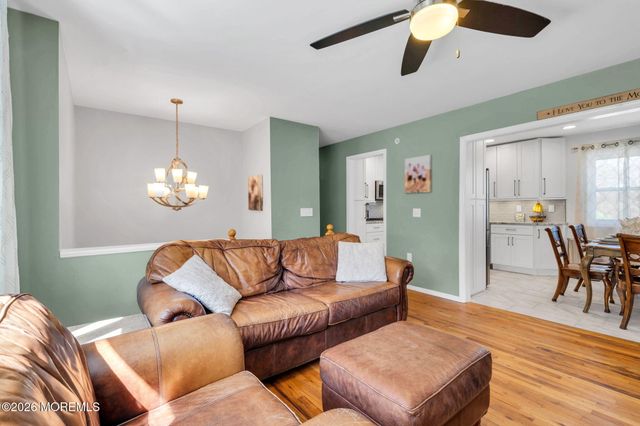 6 Tulip Court, Jackson, NJ 08527