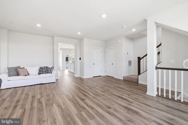 5604 LANTEEN ST, Lanham, MD 20706