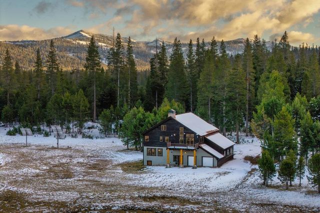 996 Fibreboard Road, Sierraville, CA 96126