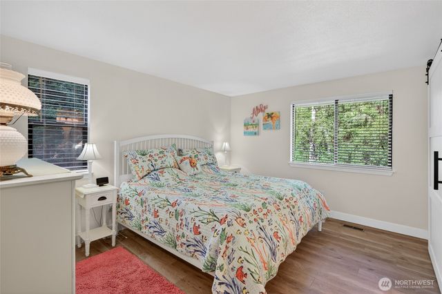 533 6th Court, Fox Island, WA 98333