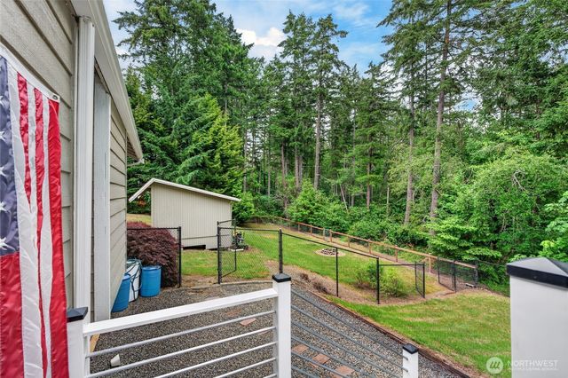 533 6th Court, Fox Island, WA 98333