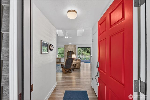 533 6th Court, Fox Island, WA 98333