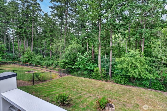 533 6th Court, Fox Island, WA 98333