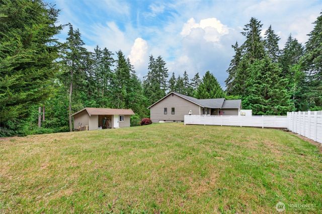 533 6th Court, Fox Island, WA 98333