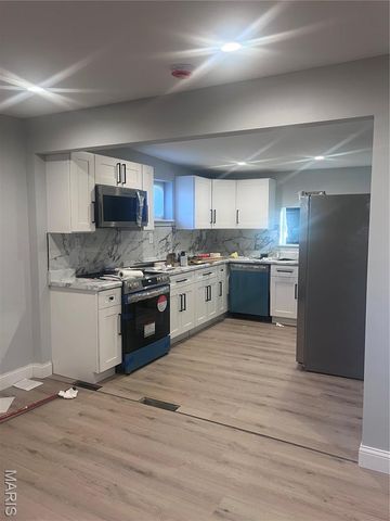 4464 Lee Avenue, St Louis, MO 63115