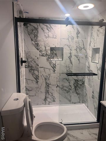 4464 Lee Avenue, St Louis, MO 63115