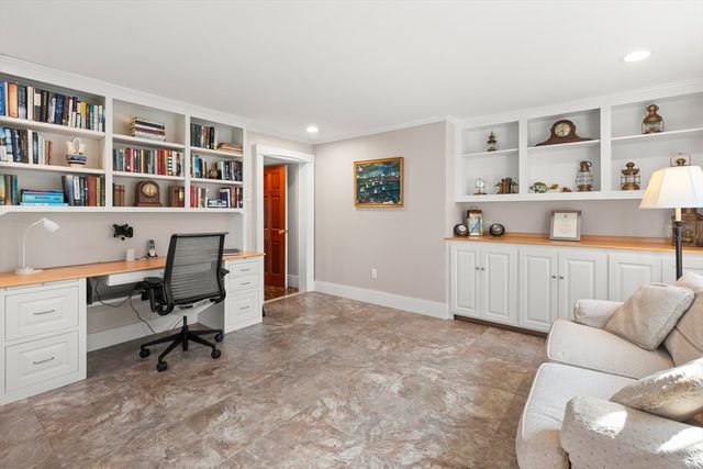 13 Phillips Ave, Rockport, MA 01966