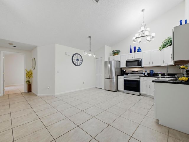 5933 GOLDEN EAGLE Circle, Palm Beach Gardens, FL 33418