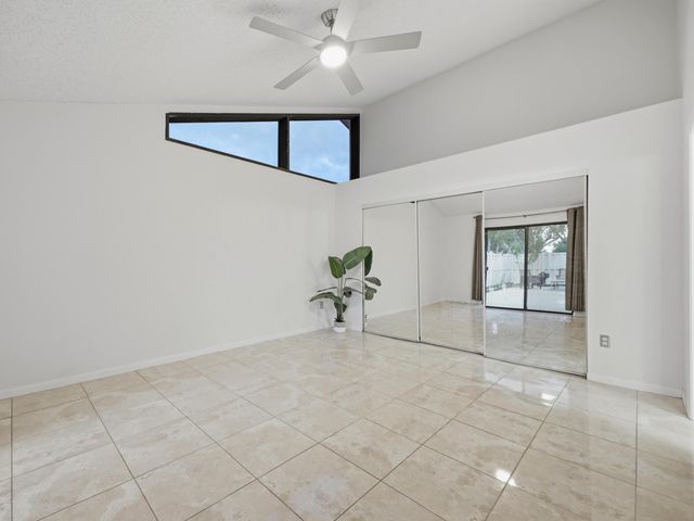 5933 GOLDEN EAGLE Circle, Palm Beach Gardens, FL 33418