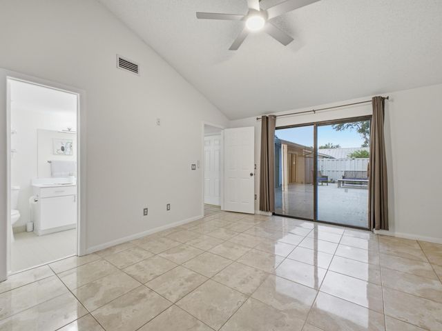 5933 GOLDEN EAGLE Circle, Palm Beach Gardens, FL 33418