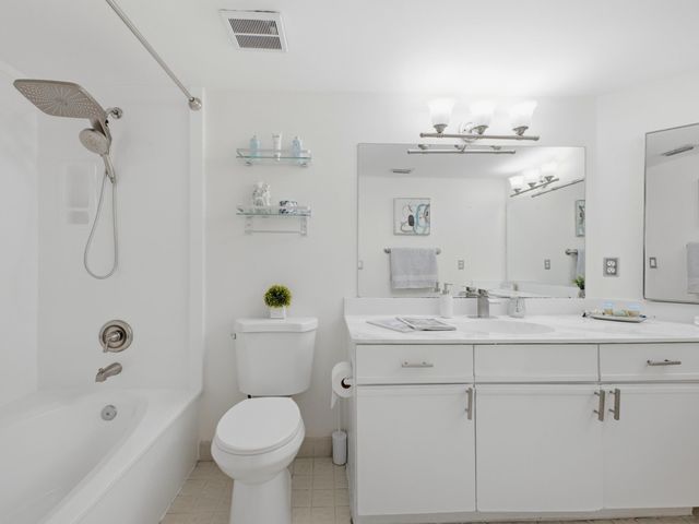 5933 GOLDEN EAGLE Circle, Palm Beach Gardens, FL 33418