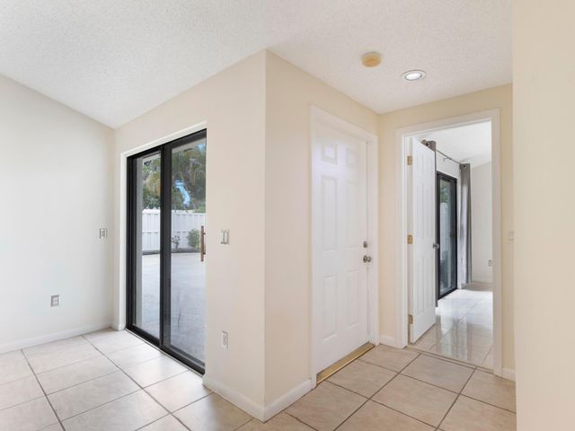 5933 GOLDEN EAGLE Circle, Palm Beach Gardens, FL 33418