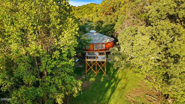 525 Sourdough Hollow Road, Kodak, TN 37764