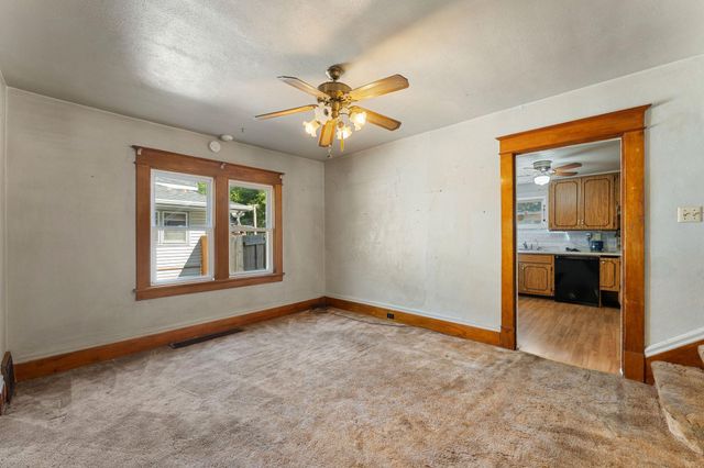 1616 Stickney Avenue, South Saint Paul, MN 55075